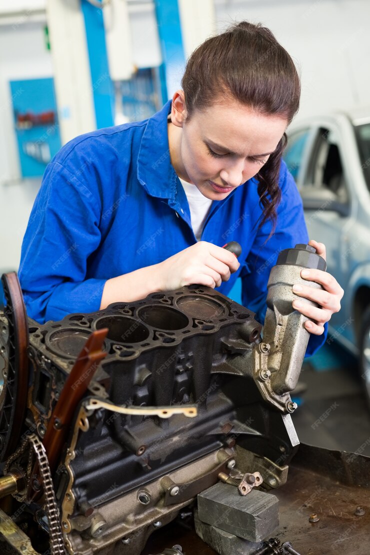 mechanic working engine_13339 83286